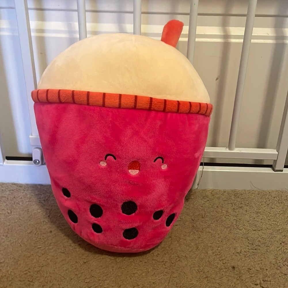 Strawberry boba buddy plush🍓